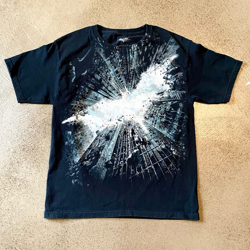 Batman Cityscape Graphic Tee. Boys XL, 14/16.